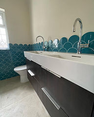 Ashtead Bathroom. Syren Tiles (2).JPEG