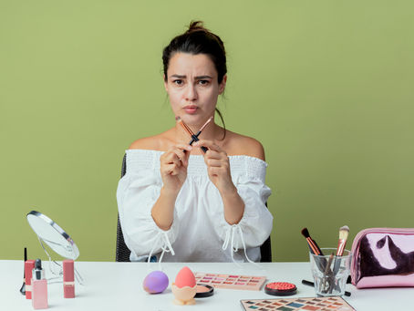 夏天底妝浮粉、卡粉點算？6招教你遠離溶妝嘅秘密！