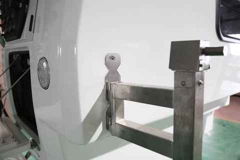 Fiberglass-Truck-Camper-Jack-Legs.jpg