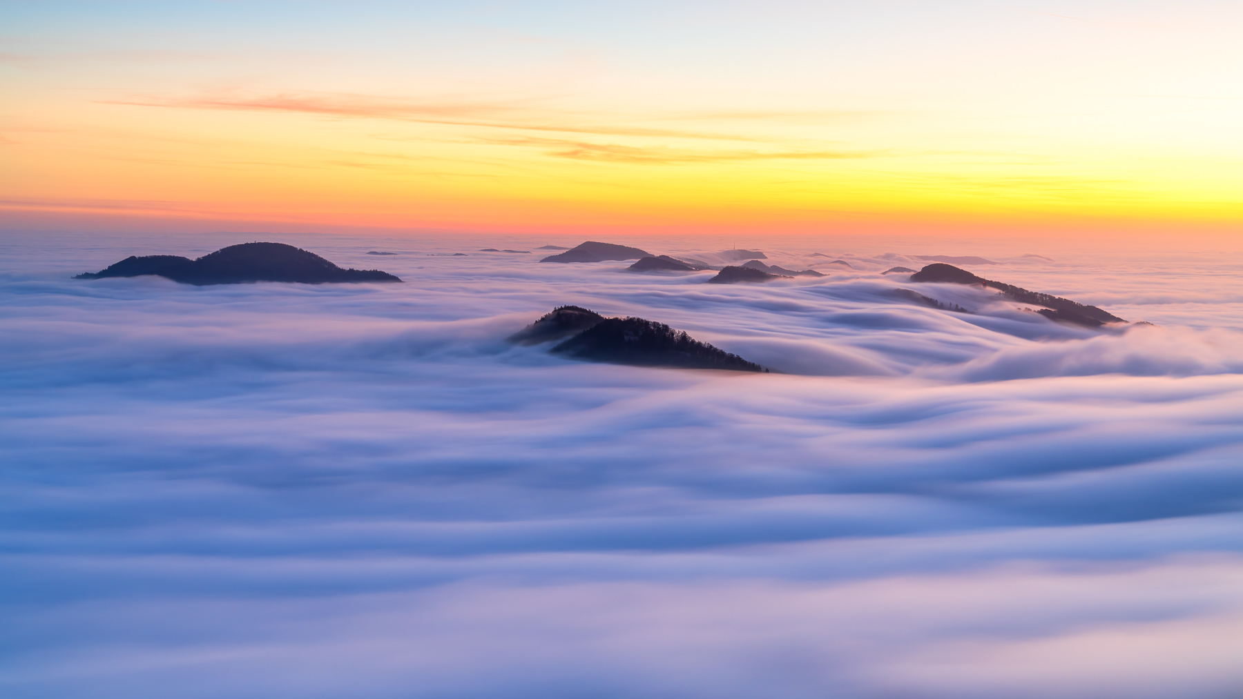 Das Baselland unter dem Nebel im Herbst