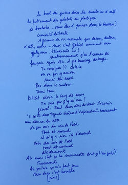 Le bruit des pièces dans la machine à café