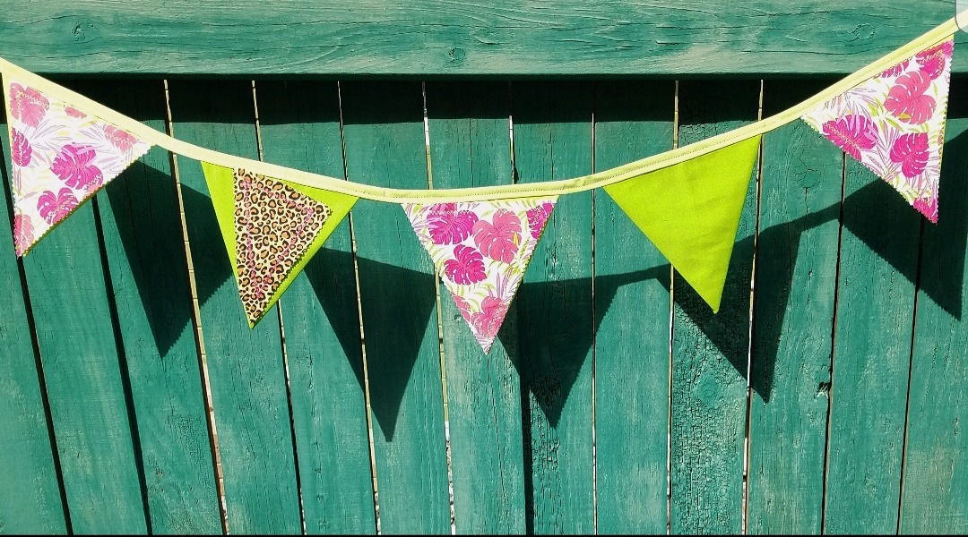 Tiki Tropical Pink & Green Leopard Accents Bunting