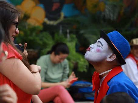 La comedia se toma los parques y el Gran Malecón del Río