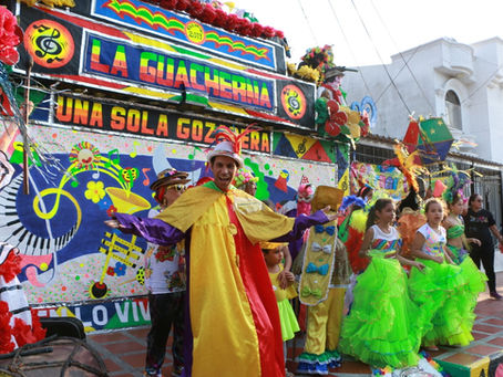 El Carnaval, de las calles a las fachadas de las casas