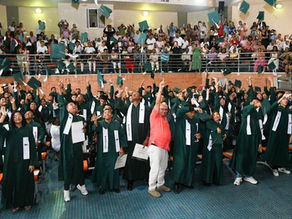 Sucre celebra la graduación de 102 artistas