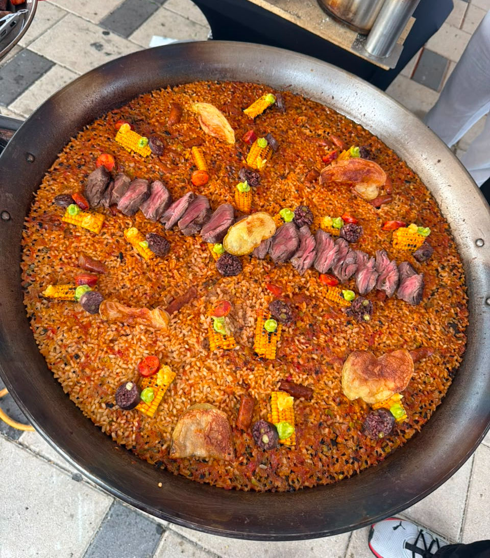 Barranquilla se convirtió el pasado fin de semana en la capital colombiana de la paella, al ser sede de la final nacional que elegiría al representante del país en el World Paella Day Cup, en Valencia, España.