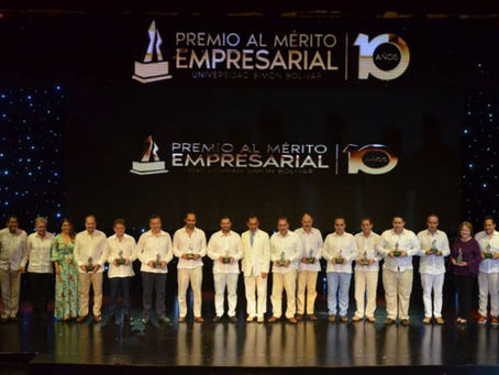 Unisimón entregó la décima versión del Premio al Mérito Empresarial