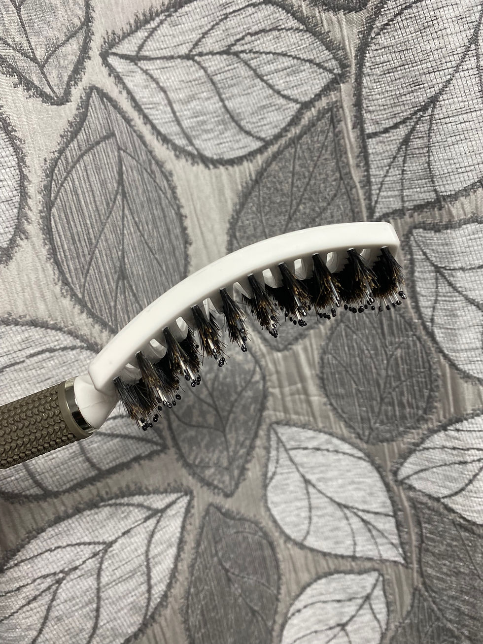 Thumbnail: Curved paddle brush