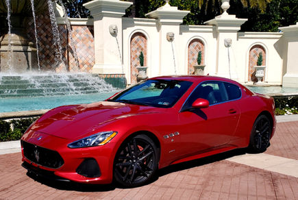 2018 Maserati GranTurismo, red.
