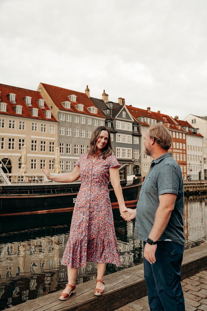 Romantic couples photoshoot in Nyhavn by Bigwig Photography