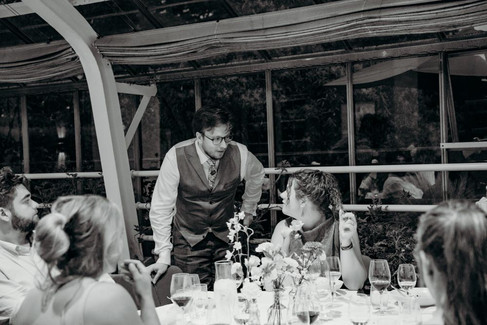 Wedding photography from Sissel and Rasmus’ special day at Mielcke & Hurtigkarl, including romantic moments, family celebrations, and joyful memories.