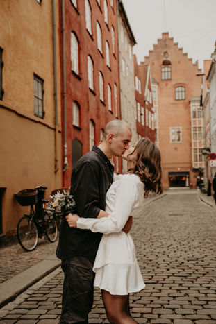 Why Getting Married in Winter in Copenhagen is Magical, Not Stressful!