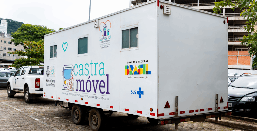 Prefeitura de Juiz de Fora entrega novo castramóvel para ampliar atendimento veterinário no município