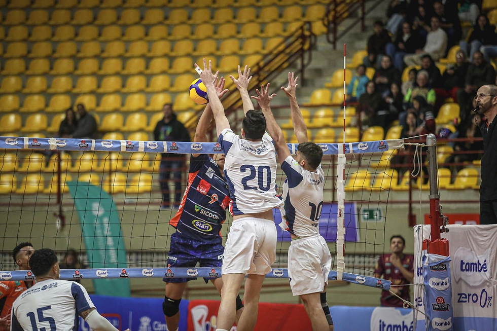 Foto: jfvolei / @coast.fc / @joaopeclysports