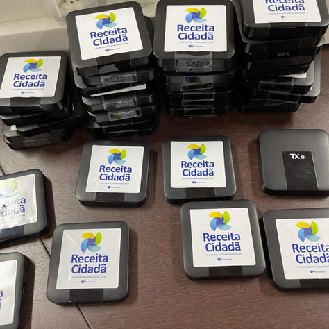 TVs box apreendidas se transformam em computadores para escolas públicas