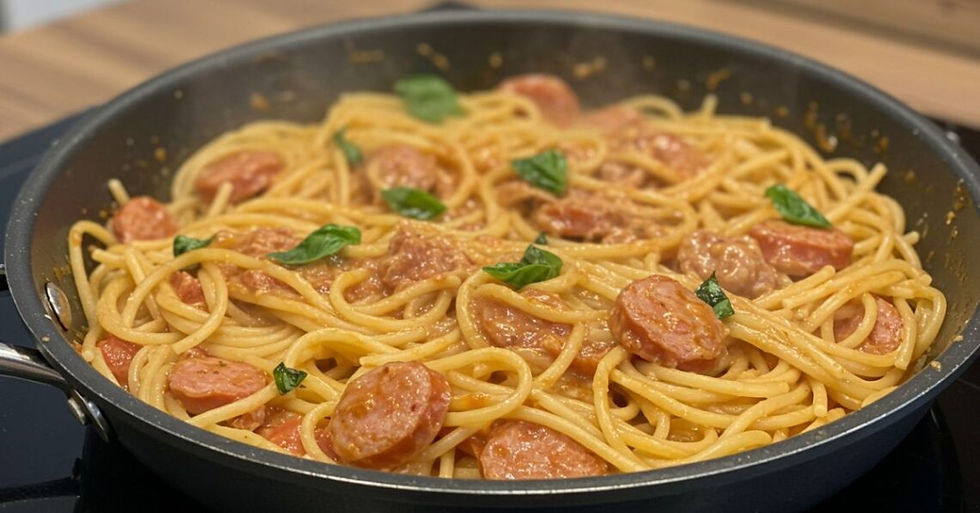 Macarrão Cremoso com Calabresa na Frigideira