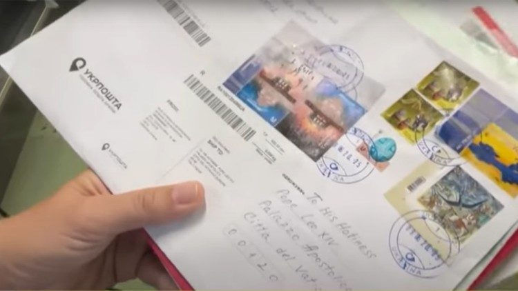 Chegam para o Papa Leão mensagens do mundo inteiro (© poste italiane)