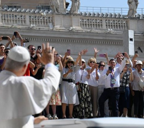 Papa Leão XIV aos jovens: 'não sigam quem usa a fé para dividir, escutem a voz de Deus'