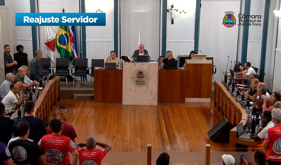 Vereadores derrubam maior parte dos vetos da Prefeita à lei da revisão salarial dos servidores municipais 
