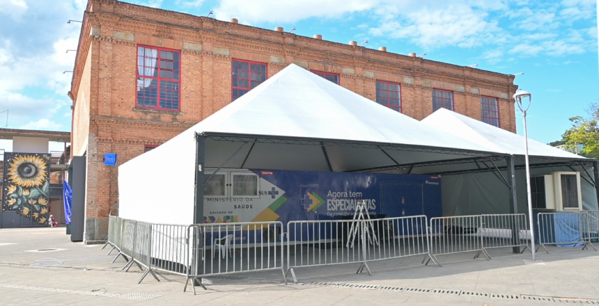 Carreta do programa 'Agora Tem Especialistas' realiza exames em Juiz de Fora