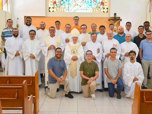 Seminário Santo Antônio celebra 100 anos com retiro espiritual e profissão de fé