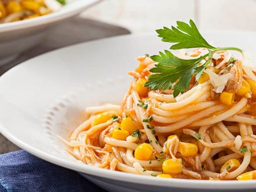 Macarrão com Frango e Milho-verde