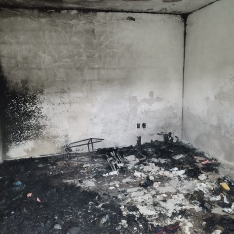 Bombeiros atuam em incêndios em Juiz de Fora que danificaram casa e carro