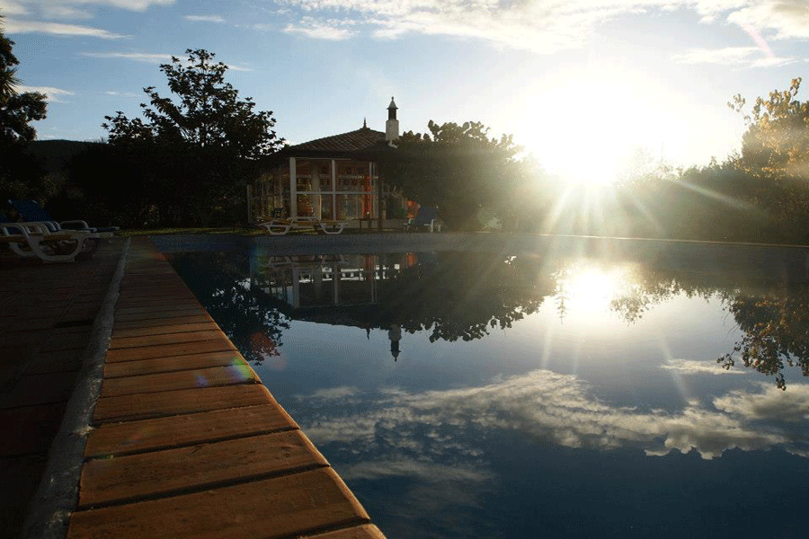 yoga-detox-fasting-retreat-sunrise-over-