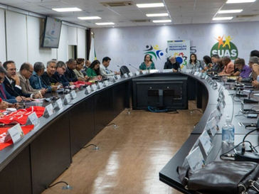 Servidores federais iniciam negociações de 2026 com cobrança por reajuste salarial e avanços estruturais