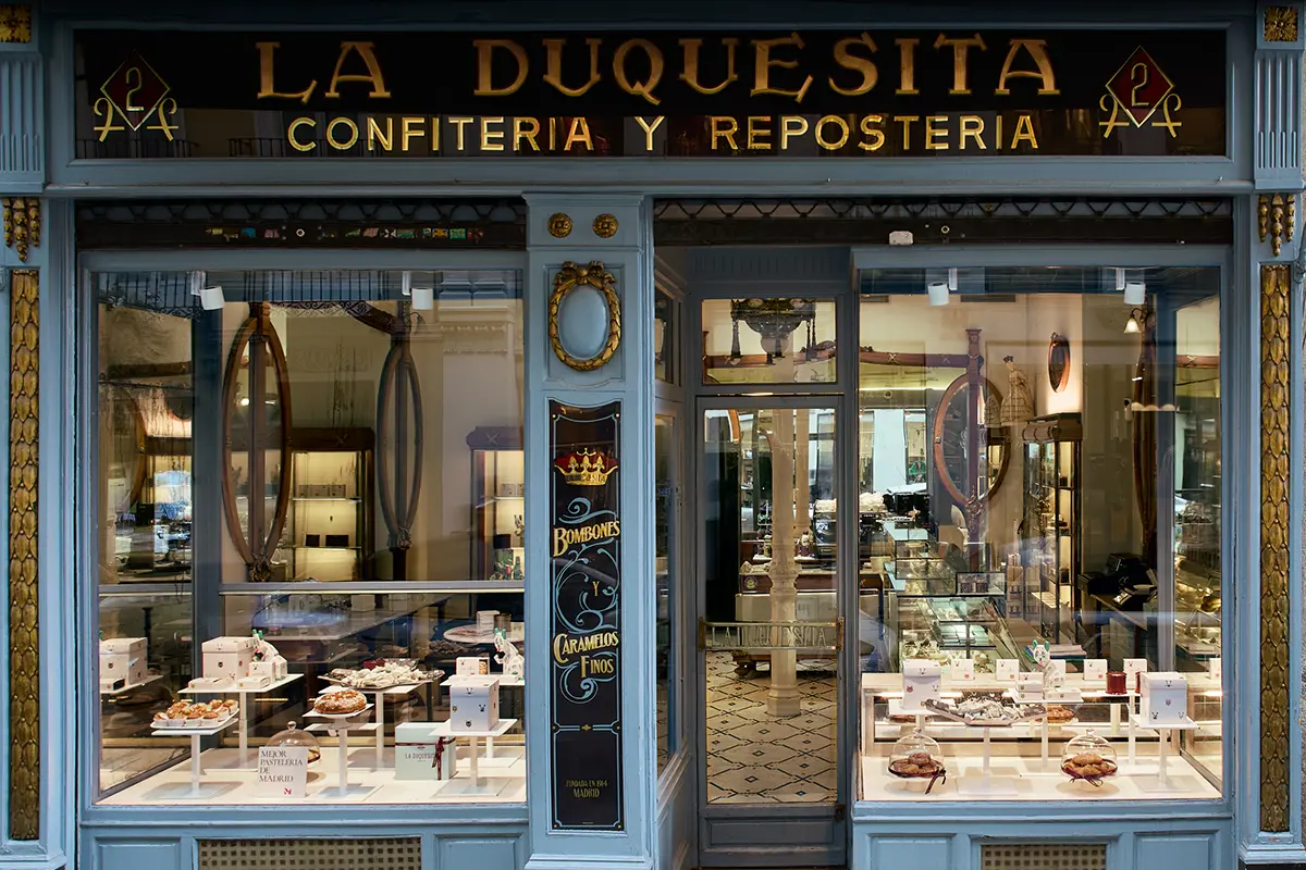 La Duquesita reinterpreta los dulces de Navidad bajo la estética de Loewe