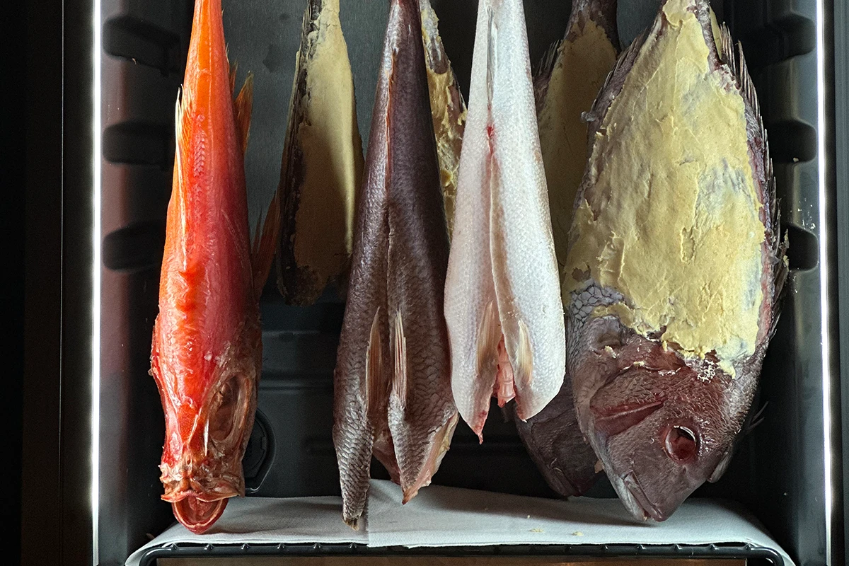 El chef Endika López revoluciona el concepto de pescado crudo en Otoro Jukusei