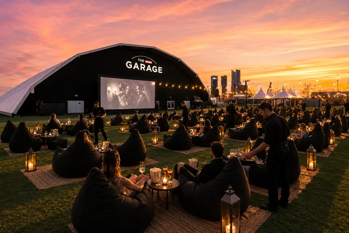 Autocine Madrid transforma las noches de verano en festivales temáticos al aire libre