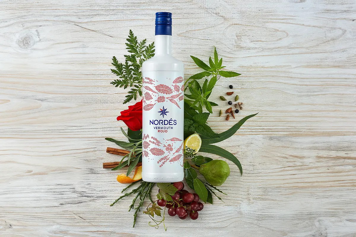 Vermouth Rojo o Vermouth blanco Nordés.   