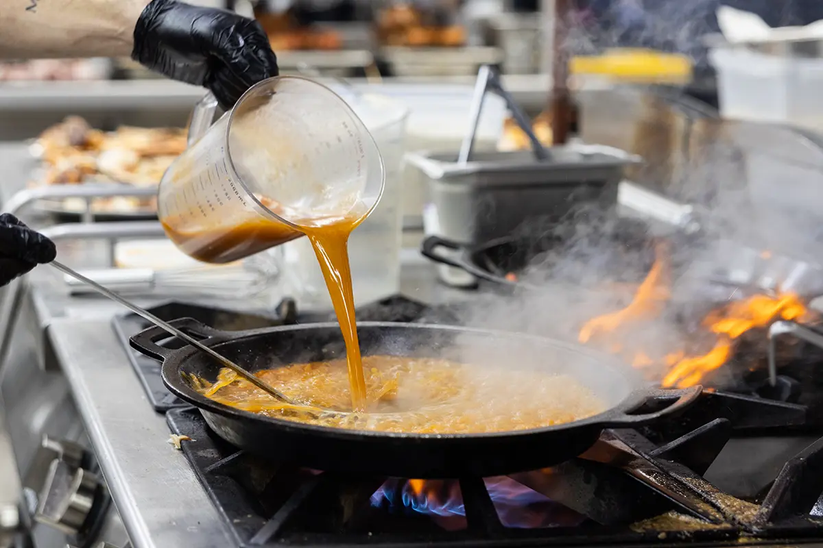 Pabblo y El Pedrusco traen arroz, fuego y tradición