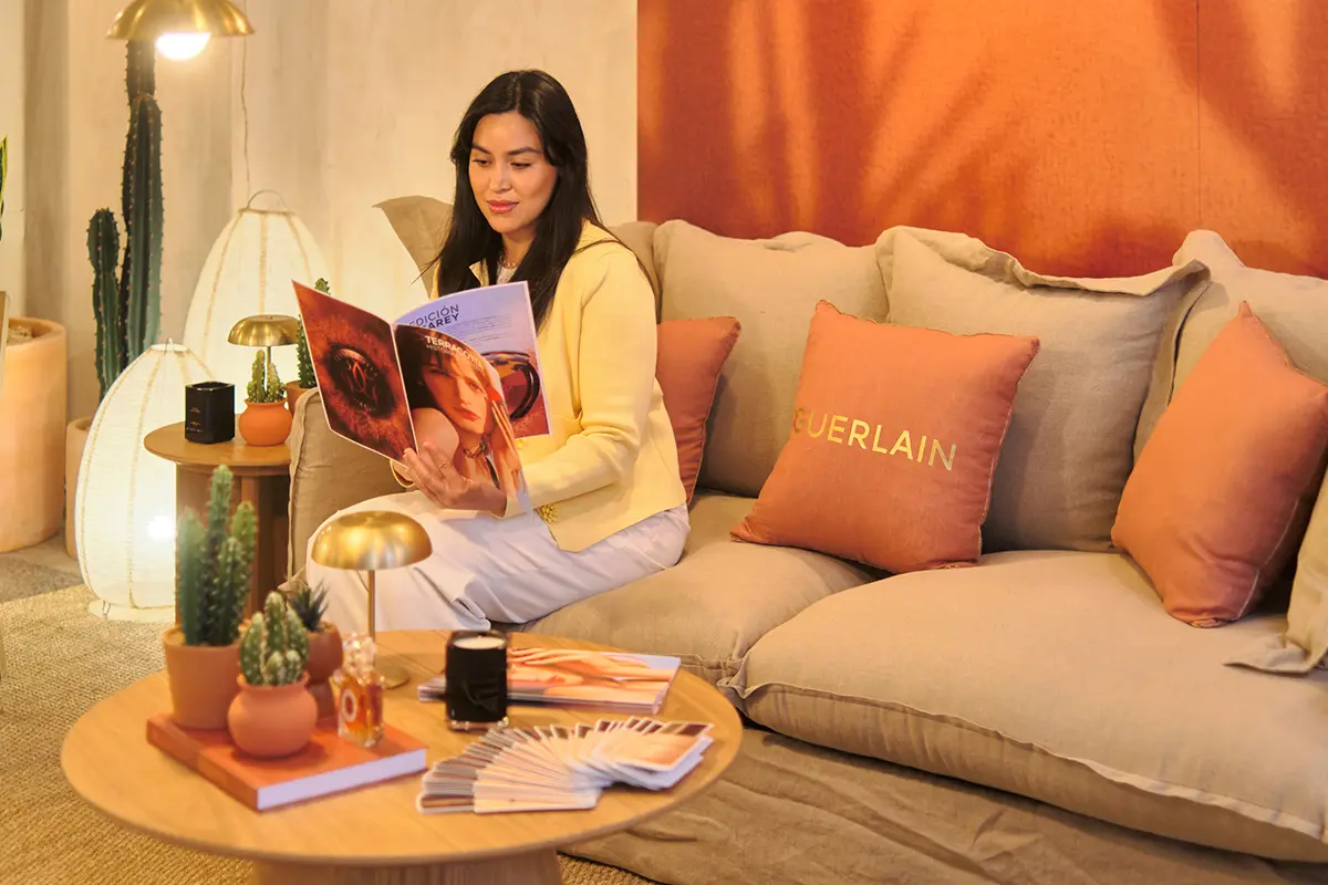La pop-up de Guerlain donde el maquillaje se vive con aroma a café y sol