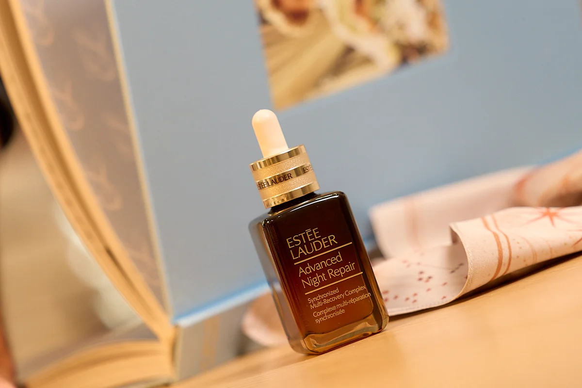 Juan Avellaneda x Estée Lauder en El Corte Inglés