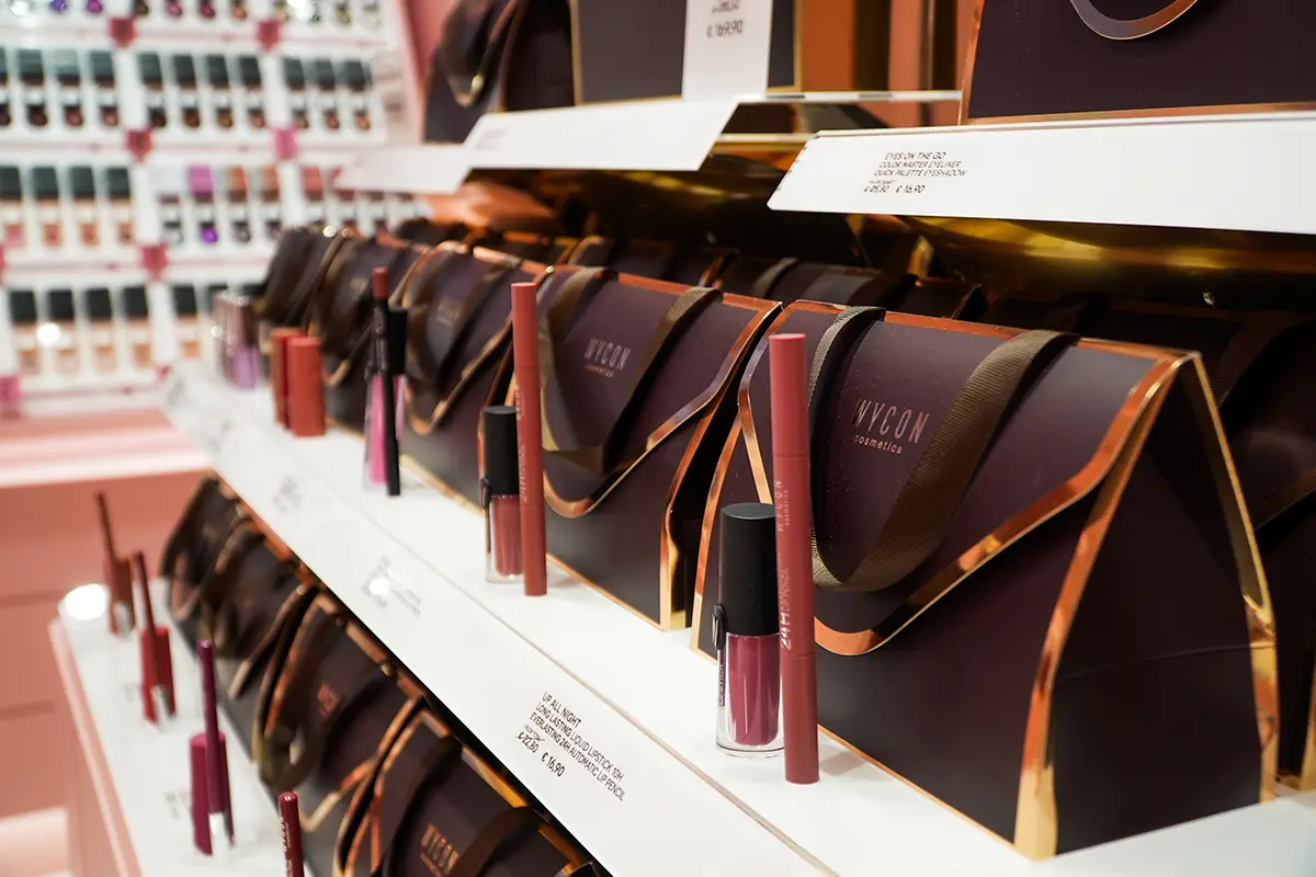 WYCON llega a EspaƱa con tiendas concept sensoriales en La Maquinista y Plenilunio