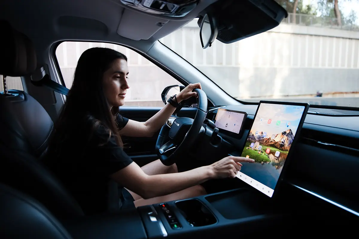 La carrera más futurista de Madrid. 4.500 corredores iluminados en una noche especial 