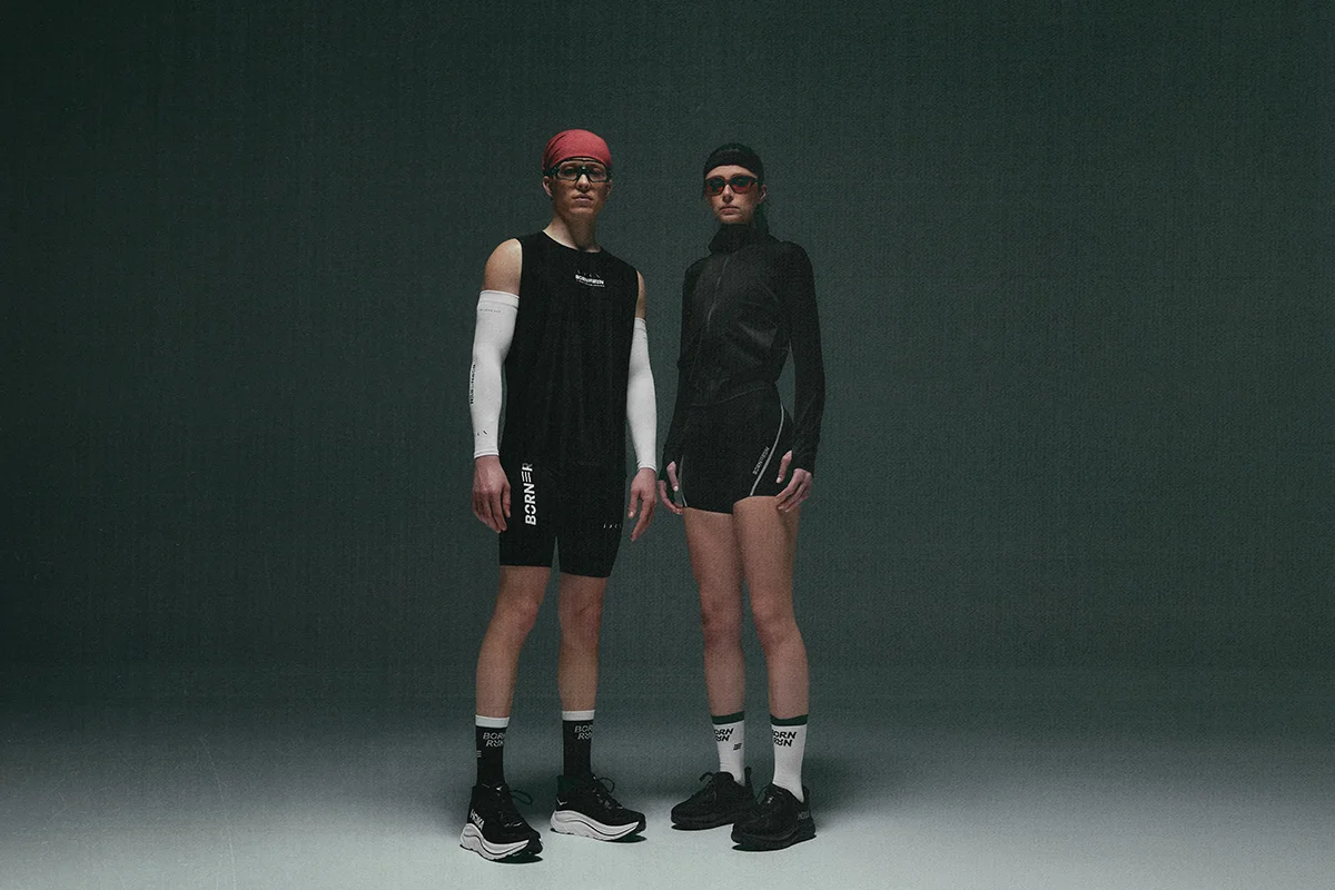 Born   El running ya no es solo un deporte, sino que se ha convertido en un auténtico fenómeno social y en todo un movimiento que no deja de crecer. Por ello, Born da un paso más ampliando su universo deportivo e incorporando una nueva cápsula de running, diseñada tanto para hombre como para mujer, que combina rendimiento, comodidad y estilo.   