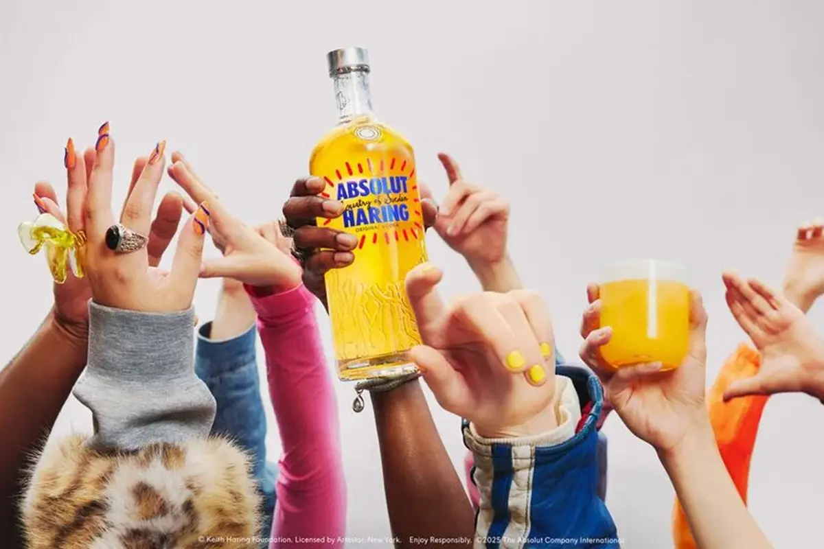 Absolut Vodka lanza la edición Haring, un símbolo de creatividad y arte urbano