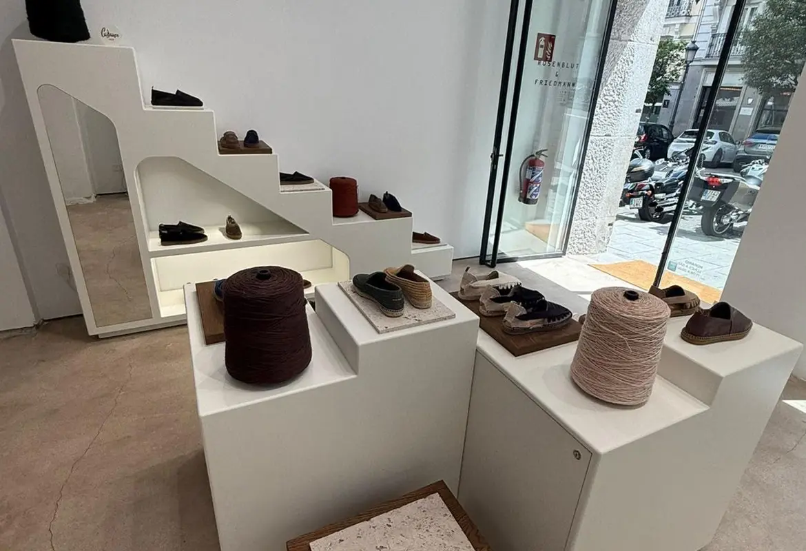 Castañer Gallery: una oda al calzado como arte 