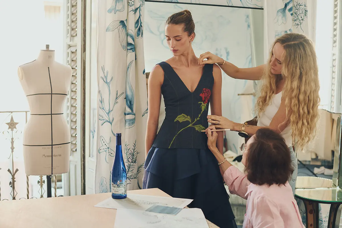 La botella de Mar de Frades inspirada en la fuerza de la luna y el océano 