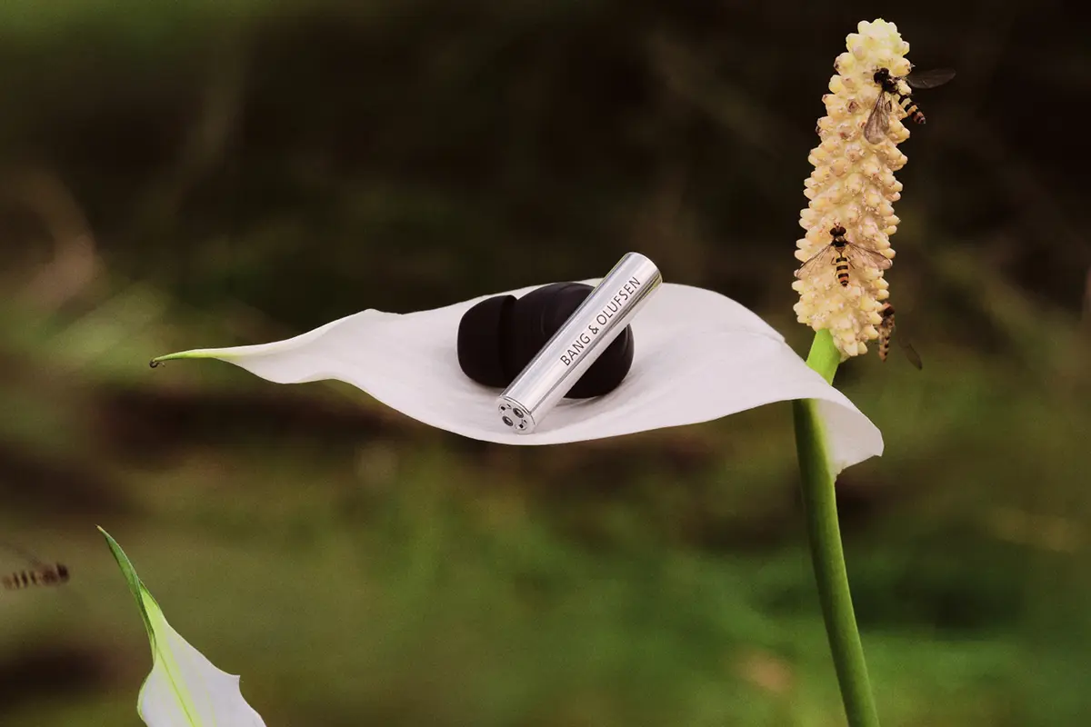 Los nuevos auriculares de lujo Beo Grace de Bang & Olufsen se presentan con un diseño inspirado en la joyería. 