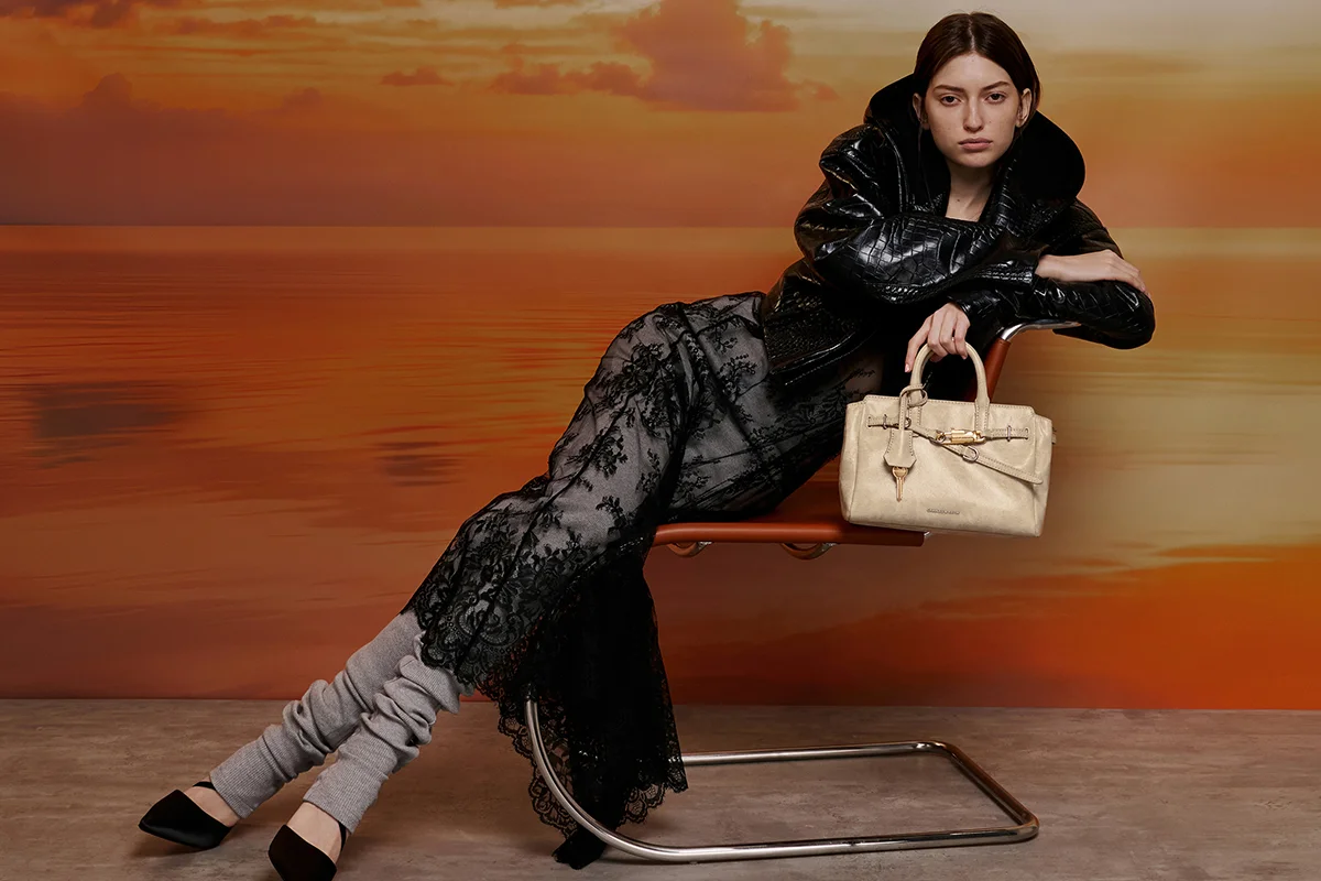 Bolso Delfina de Charles & Keith: El accesorio '24/7' que define la temporada
