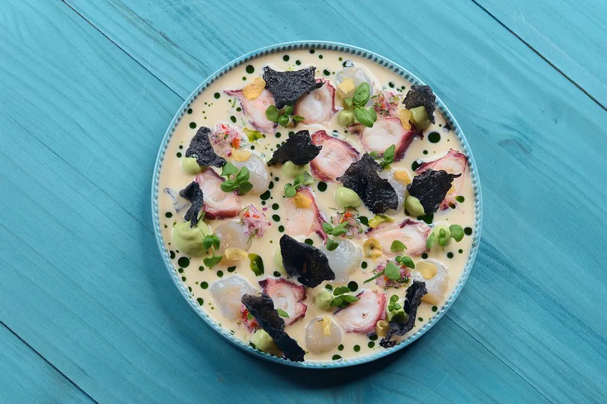 Bajo la dirección del chef Rodrigo Ferrer de Lima, el restaurante La Mar aterrizaba en Madrid como mejor exponente de la reconocida propuesta gastronómica de inspiración peruana. 