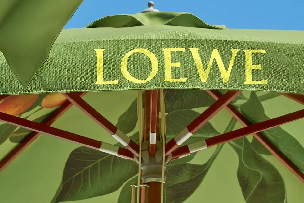 Guess, Casablanca, Off-White y Loewe visten los beach clubs este verano