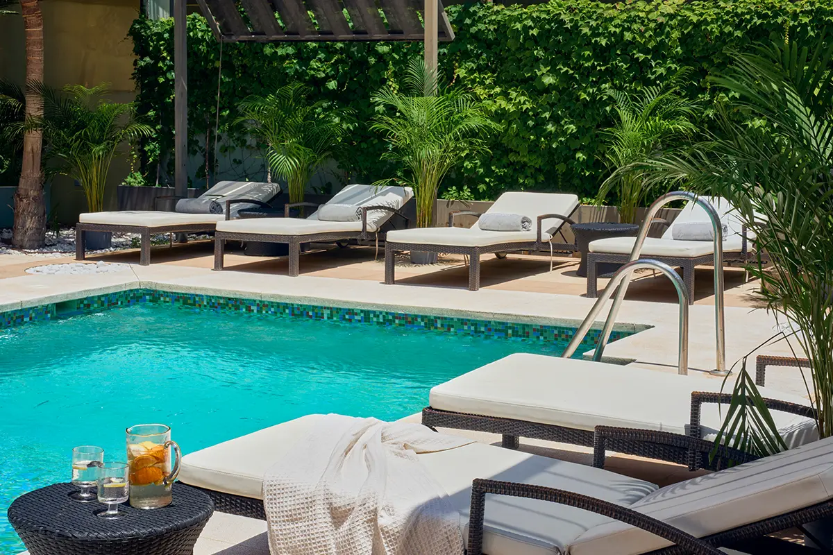 Piscinas premium en la Costa del Sol: así es Barceló Marbella, un oasis de calma y confort 