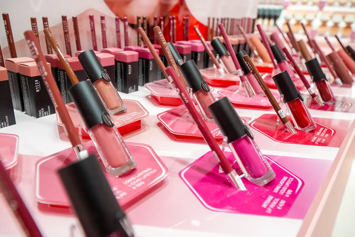 WYCON llega a EspaƱa con tiendas concept sensoriales en La Maquinista y Plenilunio