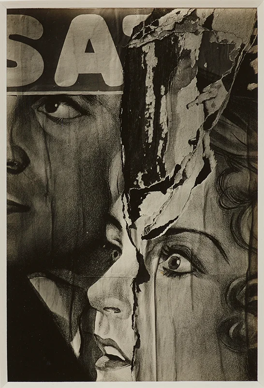 Fundación MAPFRE (Barcelona) Uno de los grandes reclamos culturales de la temporada se encuentra en la Fundación MAPFRE en Barcelona, donde puede visitarse una exposición dedicada al influyente fotógrafo estadounidense Walker Evans. Considerado uno de los grandes nombres de la fotografía documental del siglo XX, Evans retrató con una mirada directa y profundamente humana la vida cotidiana en Estados Unidos durante la Gran Depresión. La muestra reúne algunas de sus imágenes más emblemáticas, en las que la arquitectura, los retratos y los paisajes urbanos se convierten en testimonio visual de una época. Sus fotografías, sobrias y profundamente narrativas, siguen resultando actuales por su capacidad para observar lo cotidiano con una sensibilidad casi literaria. Para quienes viajen a Barcelona durante estas fechas, es una oportunidad perfecta para disfrutar de una exposición que combina historia, arte y reflexión social.