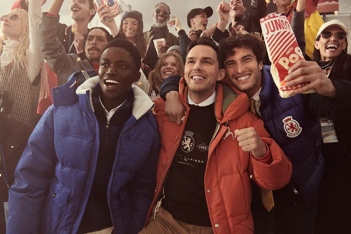 Tommy Hilfiger presentó su campaña de otoño de 2025, "The Hilfiger Racing Club"